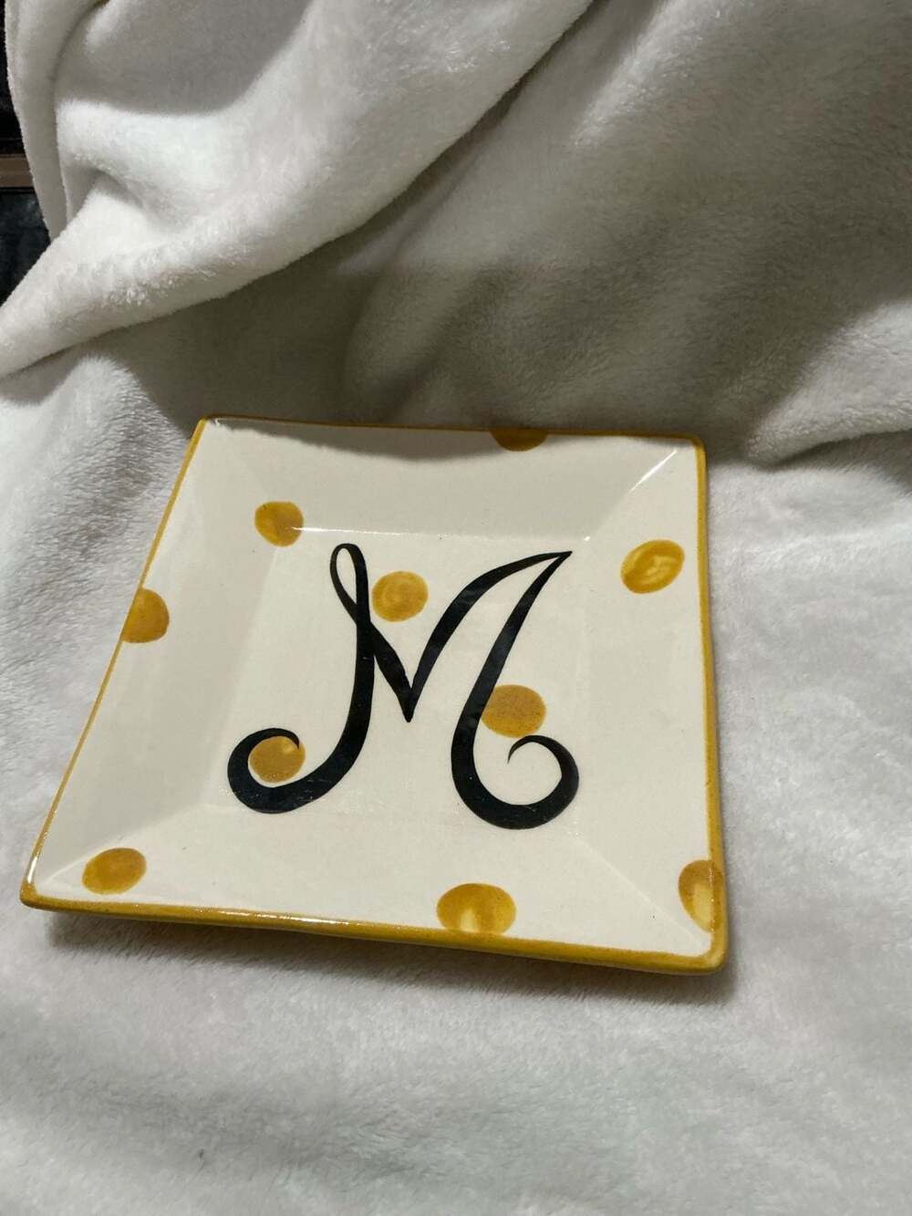 Gail Pittman Monogram Square Plate Size 8x8 Yellow Polka Dot Letter M 2002